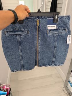 Old Navy Mid-Rise Denim Mini Skirt Size 10