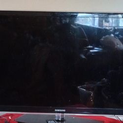 Nice Samsung 46 Inch $100 OBO