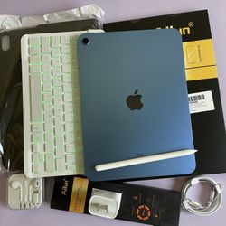 256gb Apple IPad 10th Generation (10.9” Liquid Retina / 2022 model) with pen, keyboard, case & Accessories (warranty 2026) 