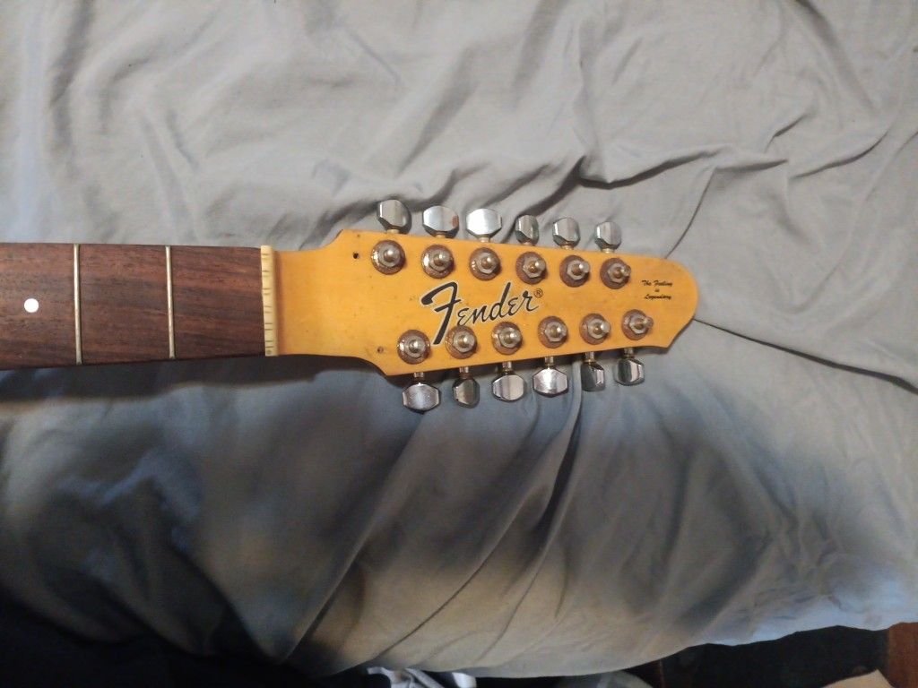 VINTAGE FENDER 12 String Acustic Guitar...