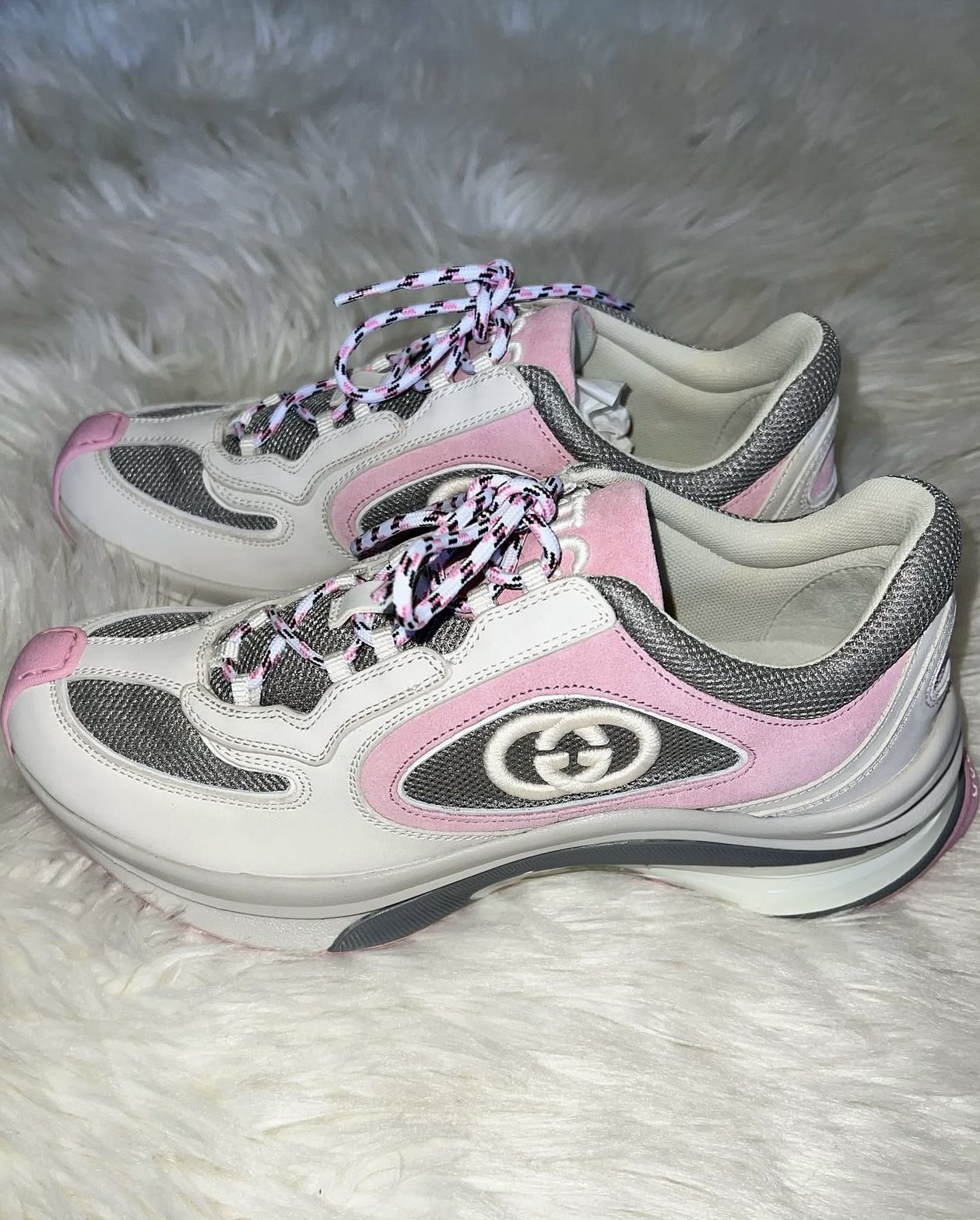 Women Gucci Sneakers 