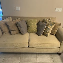 Beautiful 3 Piece couch set 