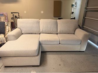 Sofa w/Chaise