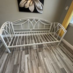Twin Bed frame Day bed