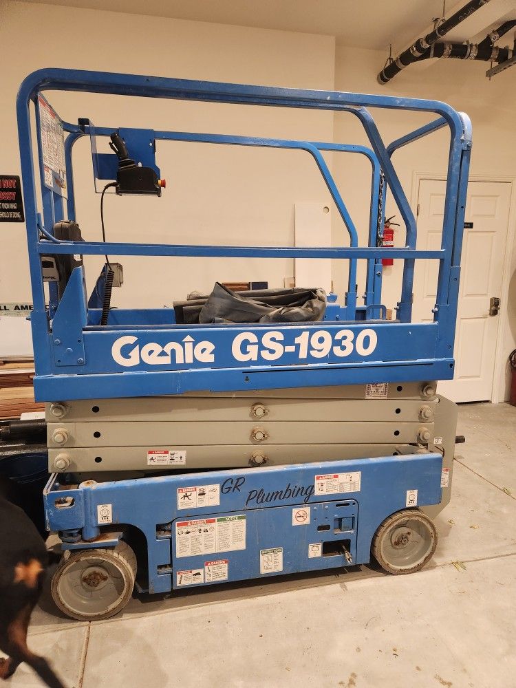 scissor lift GENIE gs-1930