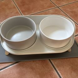 Elevated Pet Feeding Bowls 
