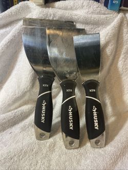 Husky scraper