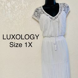 LUXOLOGY, White Maxi Dress, Size 1X