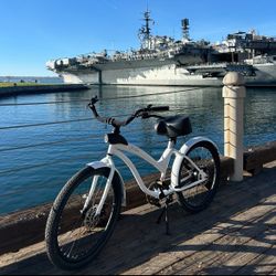 BRAND NEW White E-Bike Cruiser 