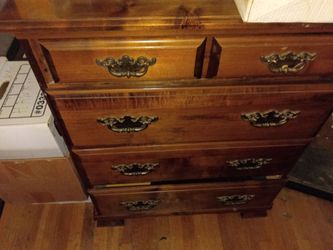 Small 5 drawer dresser