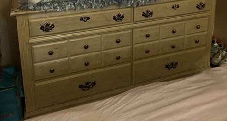 Queen Bedroom Set