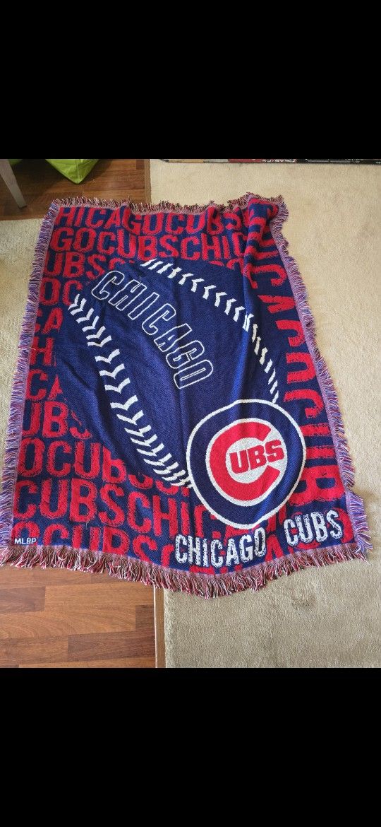 CHICAGO CUBS THROW BLANKET