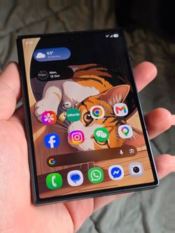 Samsung Galaxy Z Fold 8