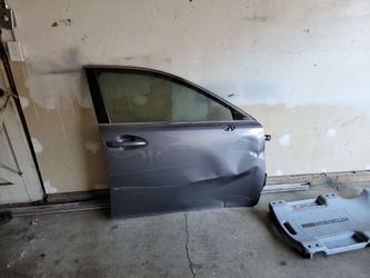 2015 Lexus 300H Front Right Door WIDOW