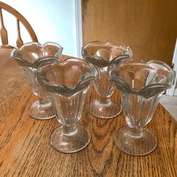 Set Of 4 Ice Cream Sundae Glasses