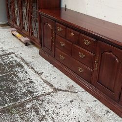 Thomasville  China  Cabinet. 