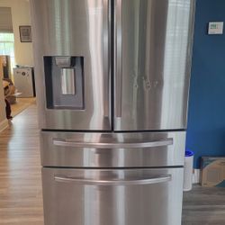Samsung 28 cu. ft. French Door Refrigerator – Stainless Steel 
