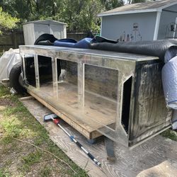 600 Gallon Salt Water Aquarium 
