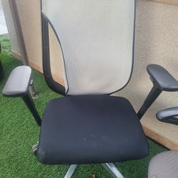 Office Chairs 