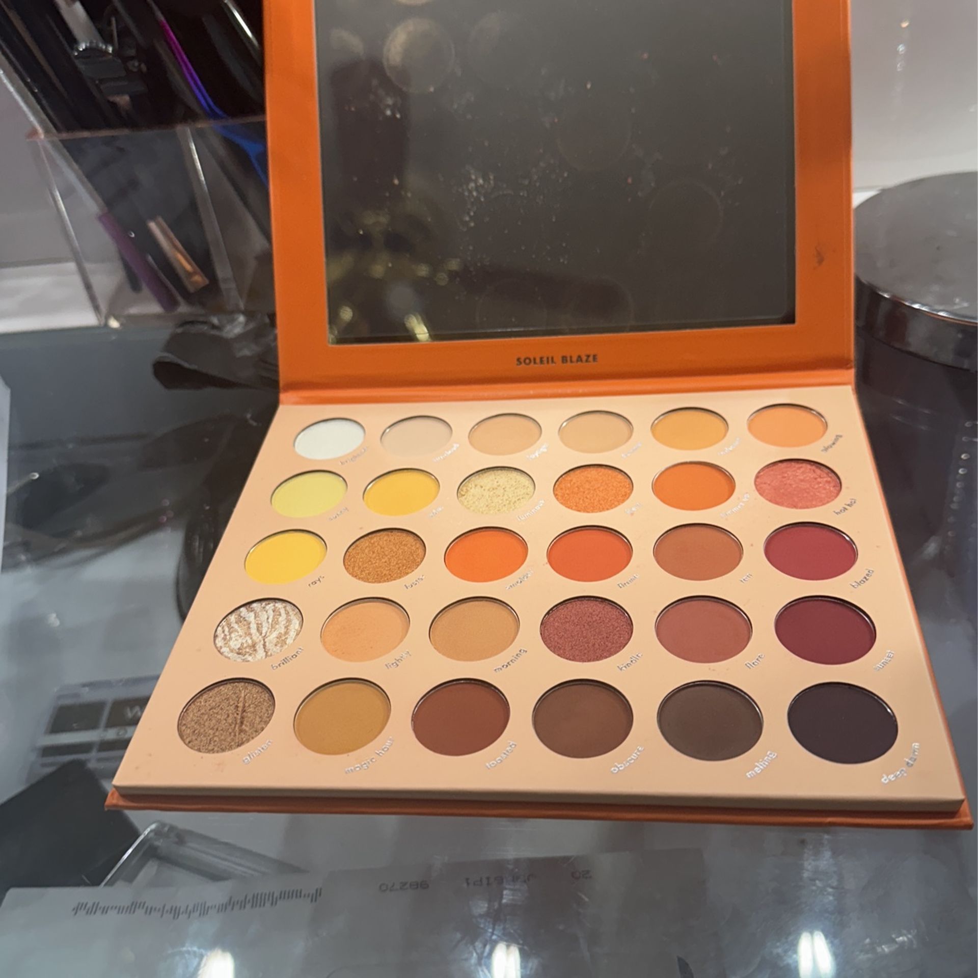 Eyeshadow / kara beauty