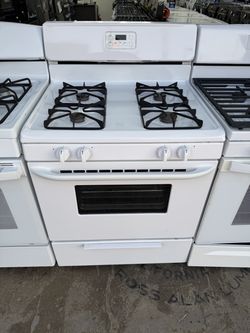 Frigidaire white 4 burner range stove