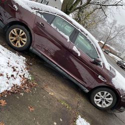 2010 Ford Taurus