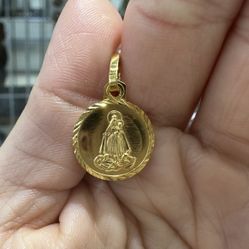 14k Virgen De La Caridad Charm 