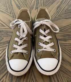 Converse 2Y Olive Green EUC