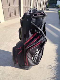 Titleist 14-Way Cart Golf Bag Black Red Dual Handles Putter Well