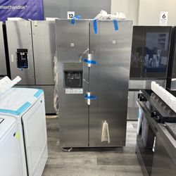 Frigidaire Stainless Steel Side By Side Refrigerator With Water And Ice Maker💥FINANCING AVAILABLE 💥