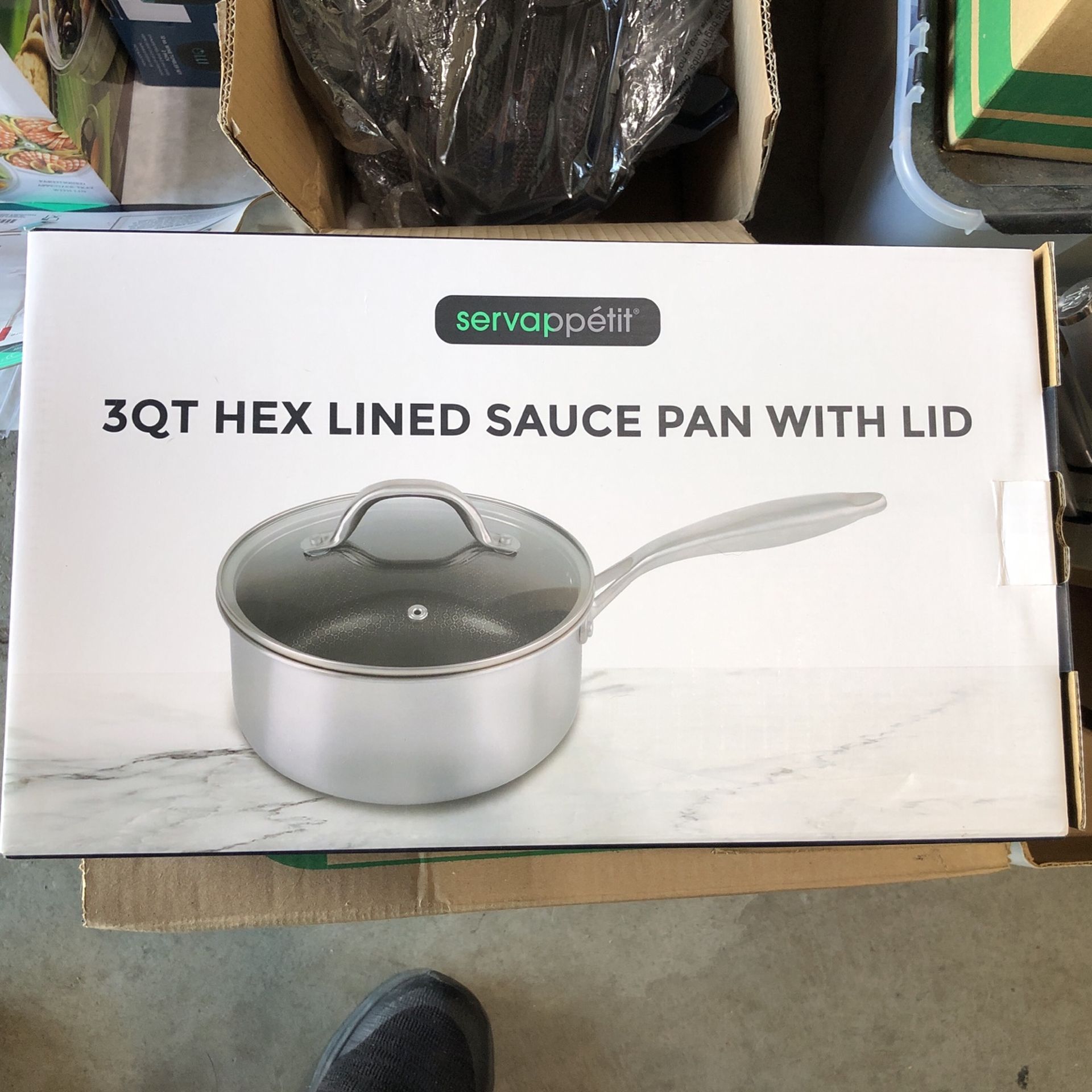 thumbnail image 2 of Servappetit 3qt Saute Pan W/Lid & Hex Lining Silver 2 of 12
