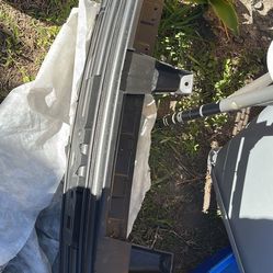 GMC Canyon 2020 Grille