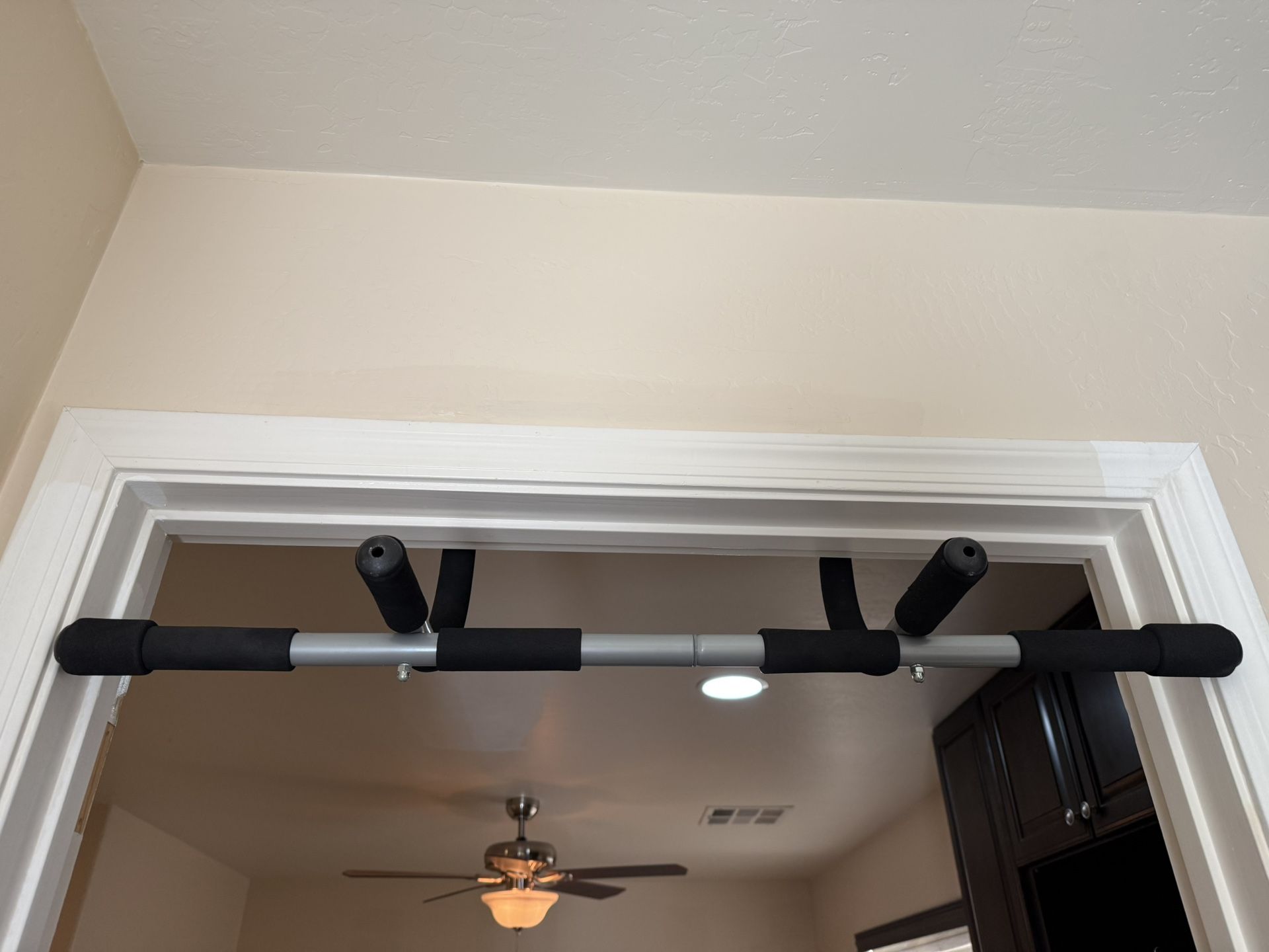 Pull Up Workout Bar For Door Frame