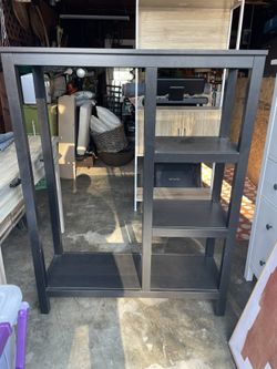 Shelf/Cabinet With Rack