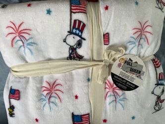 Snoopy peanuts American flag blanket