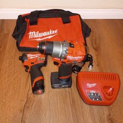 Milwaukee M12 2 tool combo 