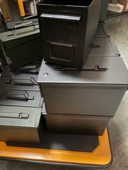 x19 ammo cans. x10 50 cal and 9 30cal.  New with small paint defects