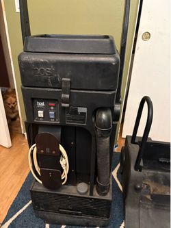 Carpet cleaning machine.