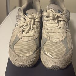 New balance mens size 7