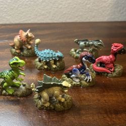 Jurassic World Dominion 2" Dinosaur Figures Micro Collection 7 Piece Set