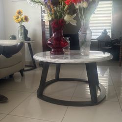 Coffe And End Tables 