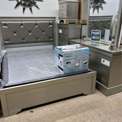 AMALIA GOLD PANEL BEDROOM SET