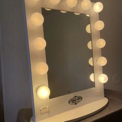 Vanity Girl Hollywood Broadway Lighted Vanity Mirror
