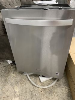 Whirlpool dishwasher in stainless steel new open box