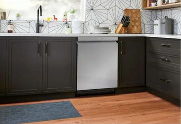 LG 24IN Smart Wi-Fi  Dishwasher Quadwash Pro.