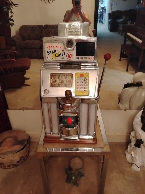 Jennings Starchief 10 Cent Slot Machine