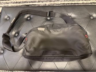 Tomtoc Carrying Case