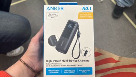 Anker 25000mAh Power Bank Triple 100W USB-C Ports Built-in Cables for Mac/iPhone