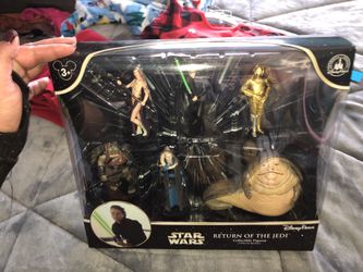 Brand new collectible Star Wars figures