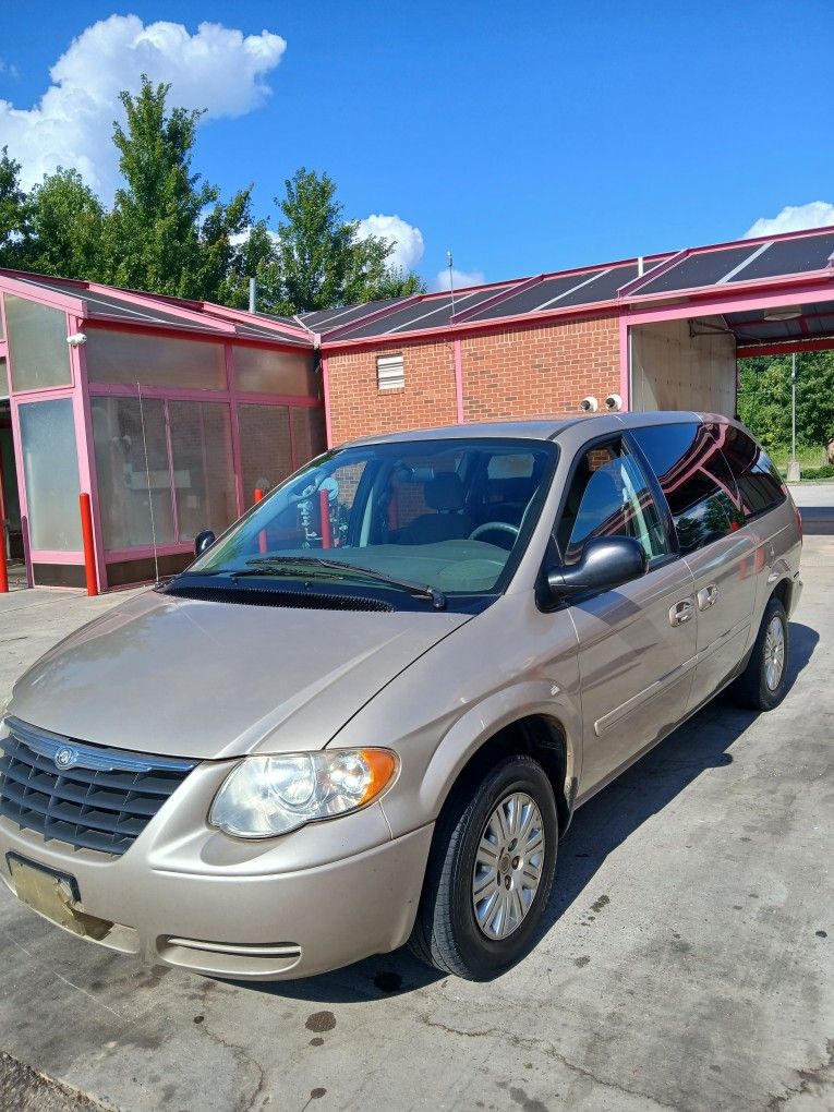 2007 Town and Country
